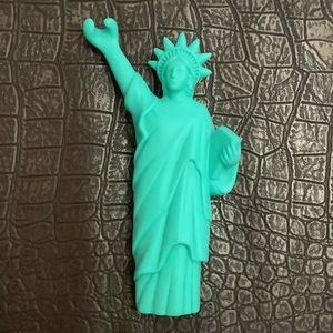 Statue of Liberty toothbrush holder